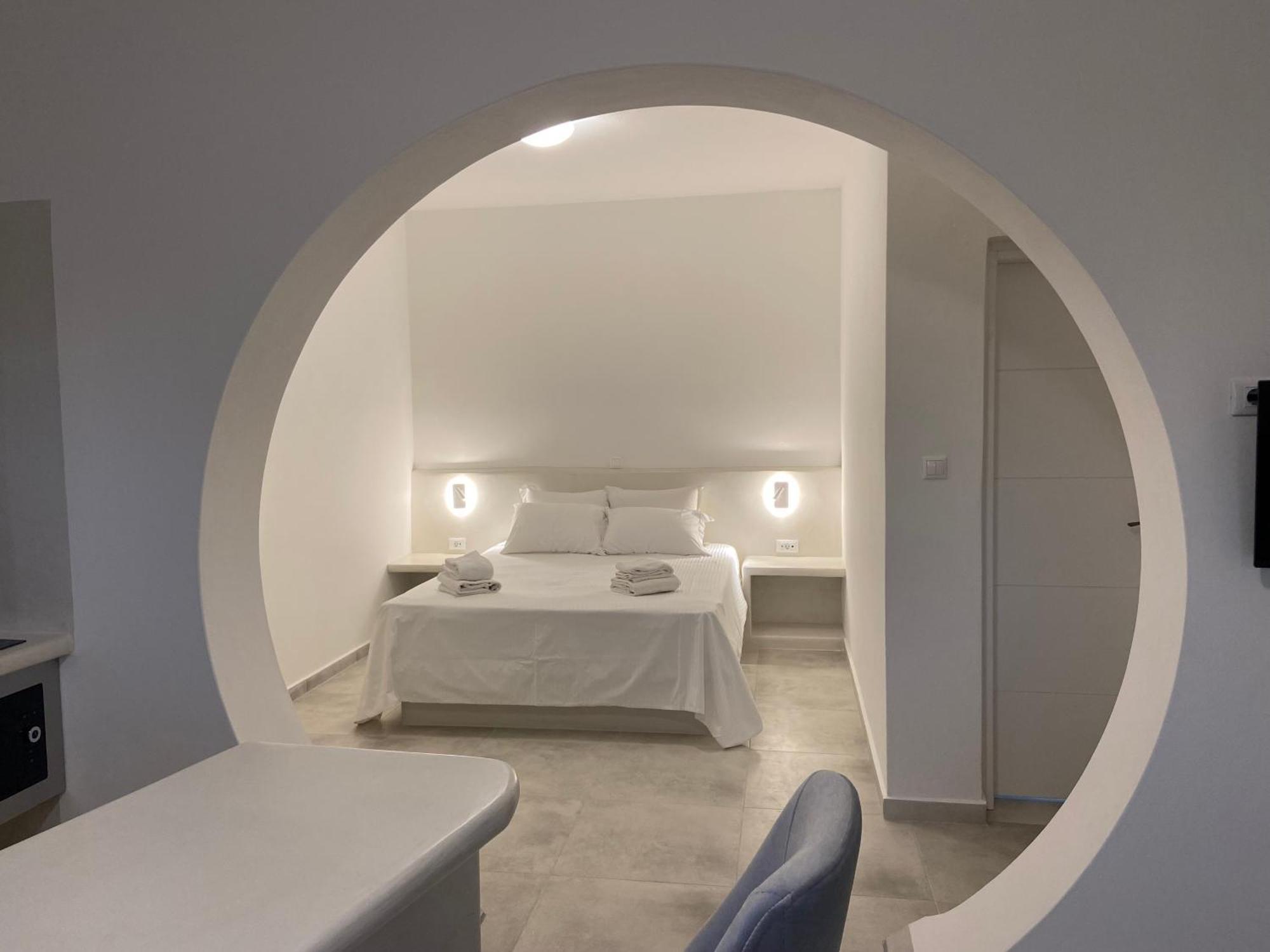 Ena Suites Santorini 피르고스 외부 사진